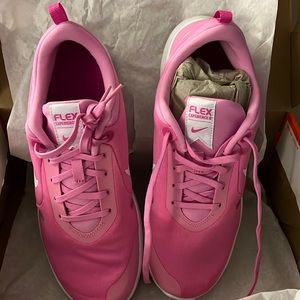 Brand new women’s nike flex experience shoe